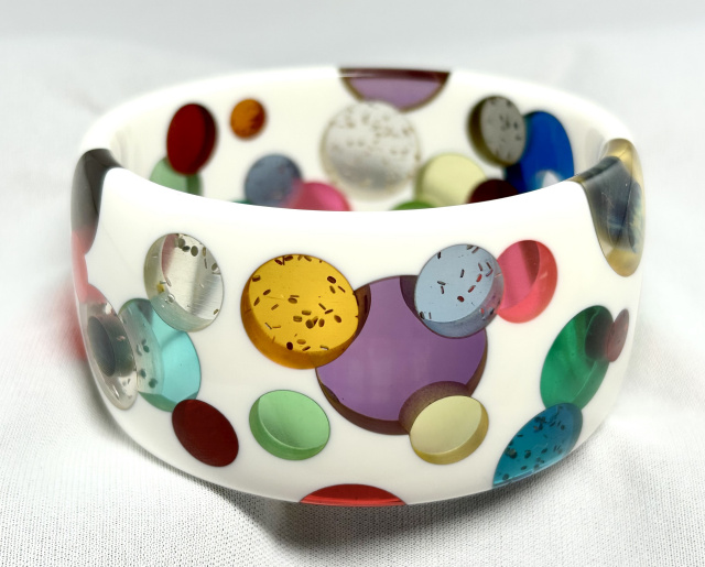 Atelier Papillon Prystal dots on white bakelite bangle