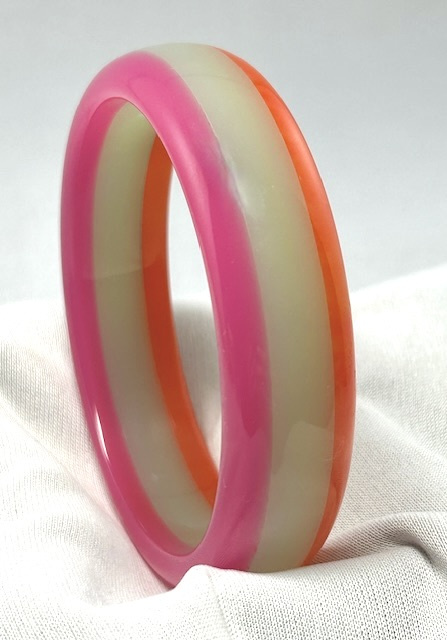 BW5 pink/snow/orange tri color laminate bakelite bangle