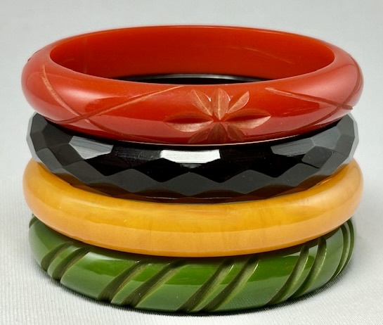 BBU3 group of 4 narrow bakelite bangles