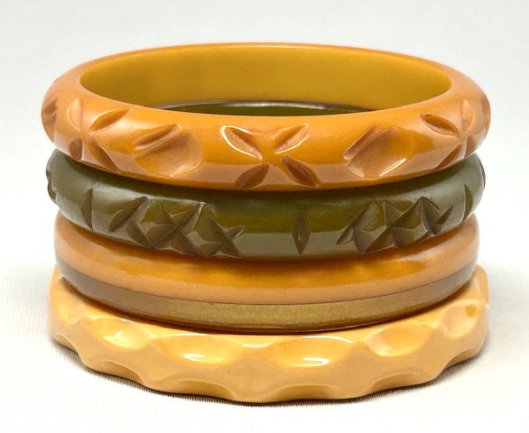 BBU4 group of 4 bakelite bangles