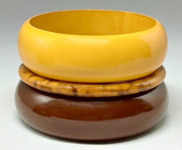 BBU11 brown & corn bakelite bangles